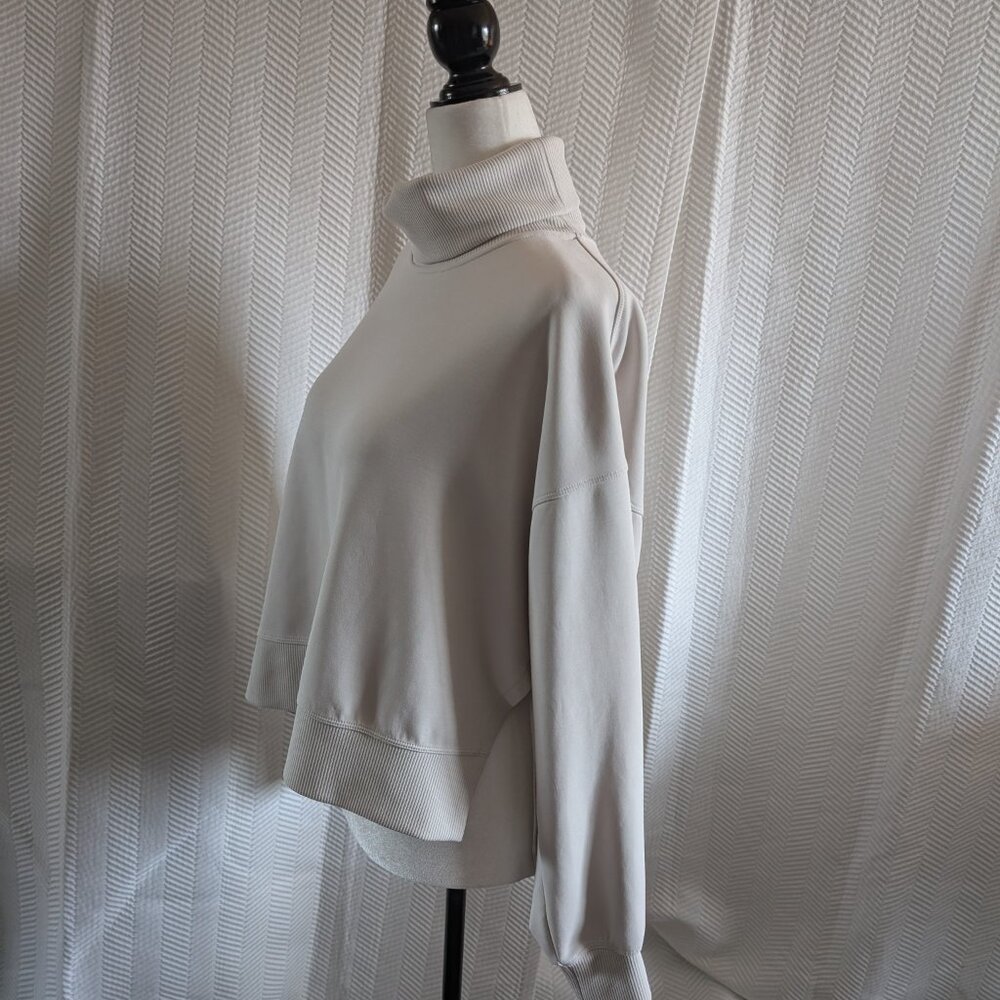 Lululemon Softstreme Turtleneck Pullover White Opal Size 4 Athleisure Sporty - Picture 3 of 15